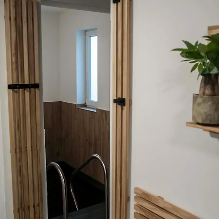 Sauna 32 *